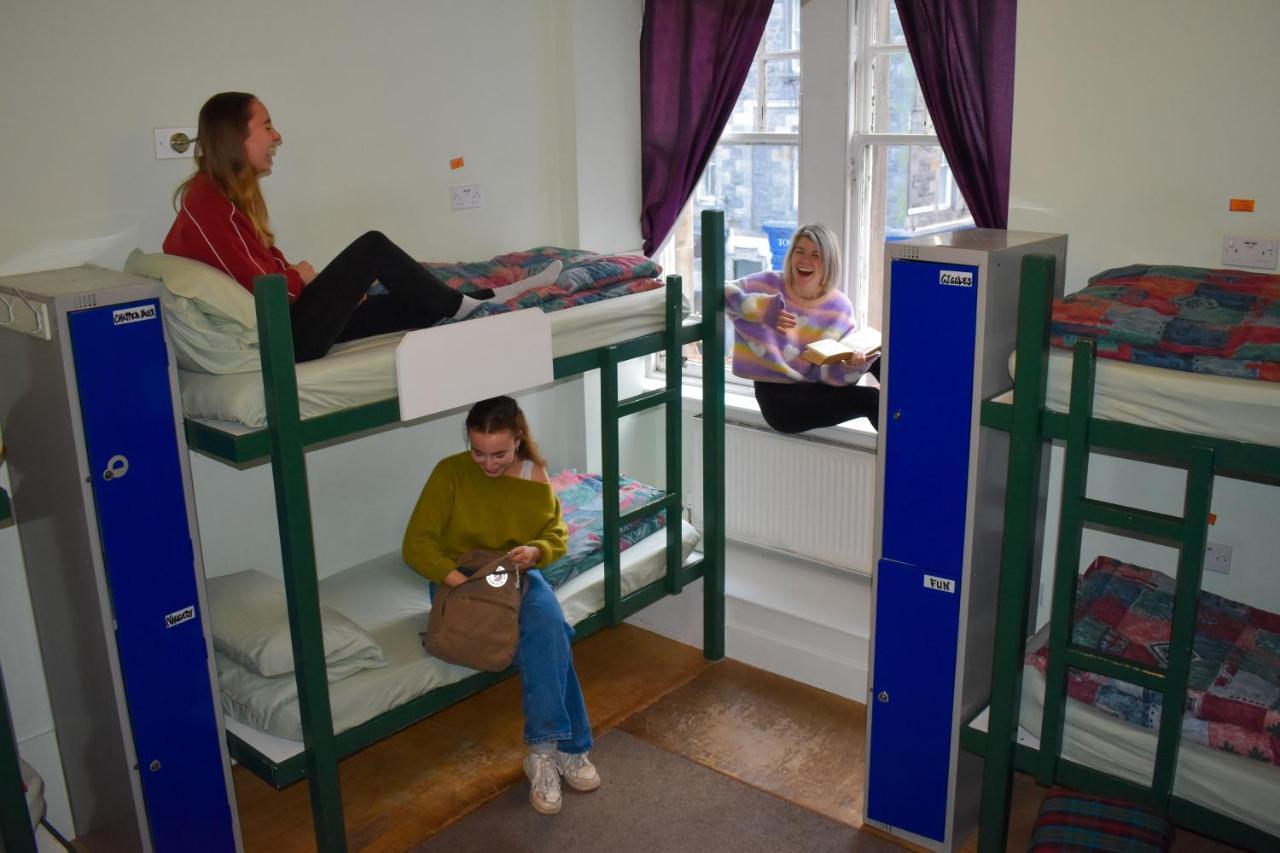 Royal Mile Backpackers Hostel Единбург Екстериор снимка